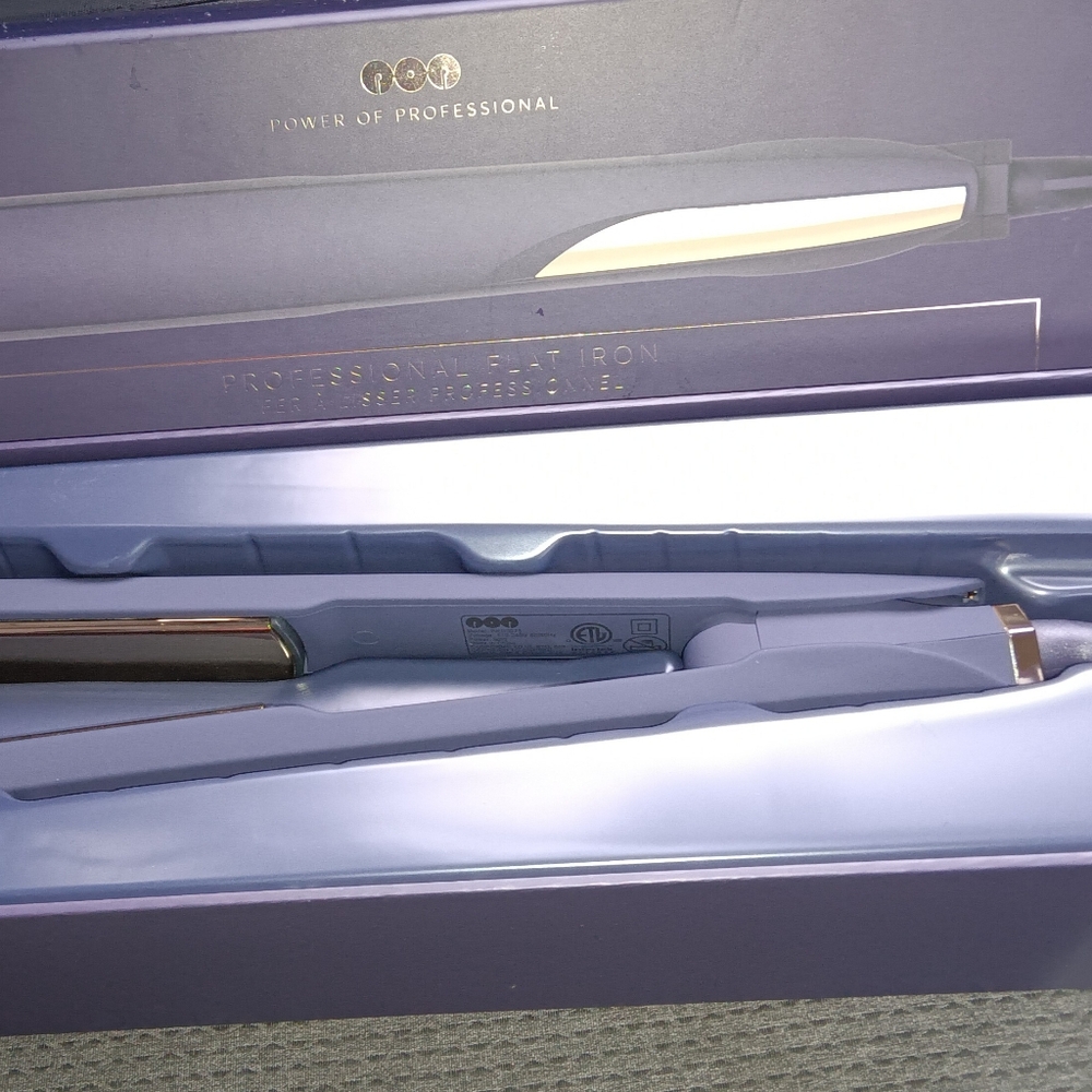 Regis Power of Professional Flat Iron